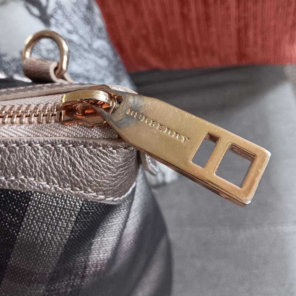Burberry Metallic Leather Tote Bag - Picture 4 of 13